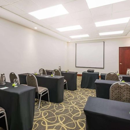 فندق ويندهام جاردن سان خوسيه إسكازو سان هوزيه المظهر الخارجي الصورة